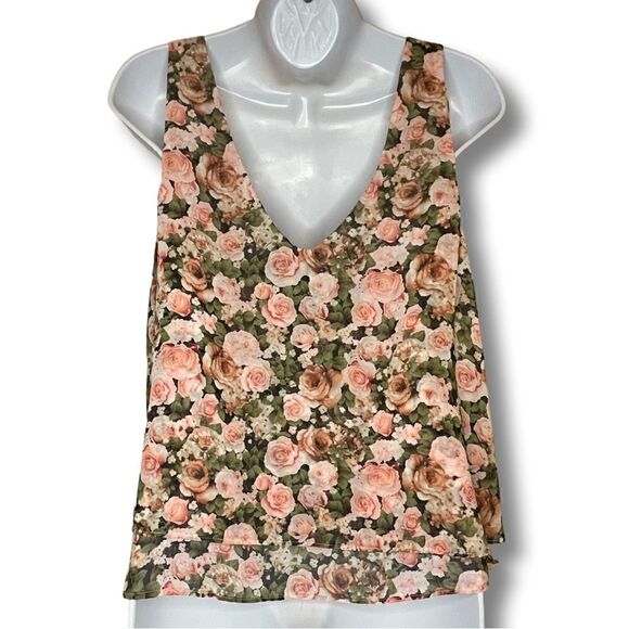 Forever 21 Cropped Floral Top Size Small - Picture 2 of 6